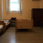 Zamek Lesany بيت ضيافة 3*