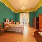 Zamek Lesany بيت ضيافة 3*