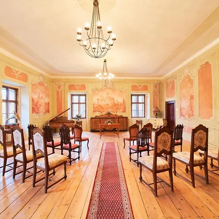 Zamek Lesany Guest house