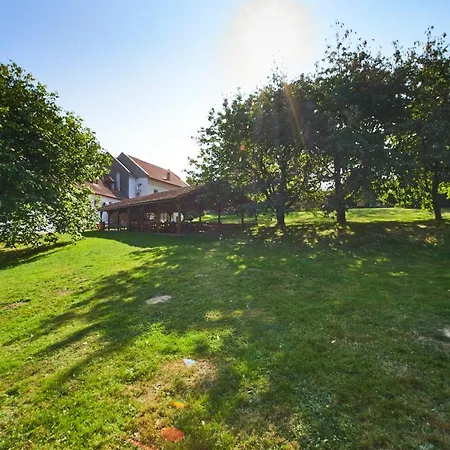Zamek Lesany Guest house