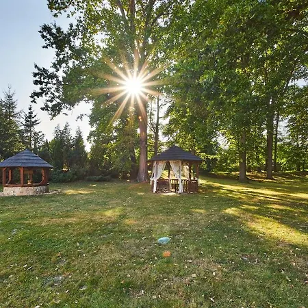 Pensjonat Zamek Lesany Netvořice