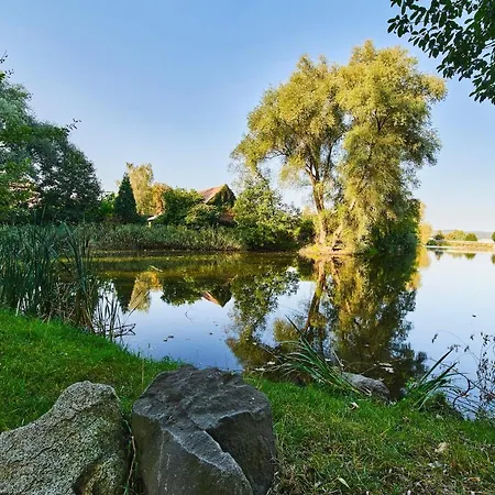 Pensjonat Zamek Lesany