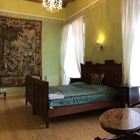 Πανσιόν Zamek Lesany 3*