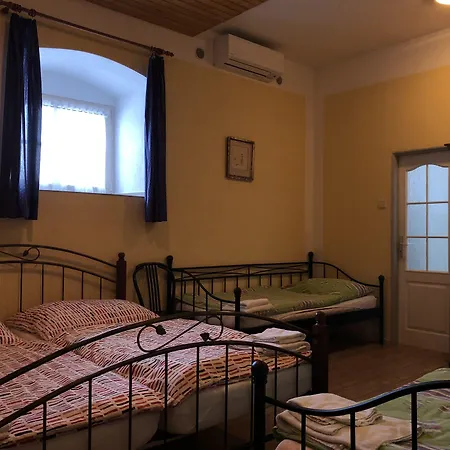 Pensjonat Zamek Lesany