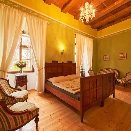 Zamek Lesany Pensjonat