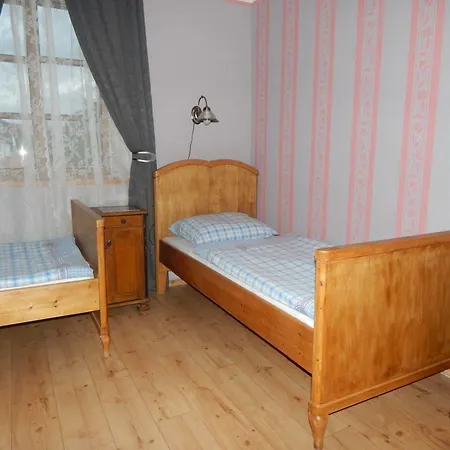 Zamek Lesany 3* Netvorice