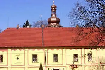 Zamek Lesany Guest house 3*