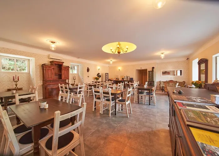 Maison d'hôtes Zamek Lesany 3*