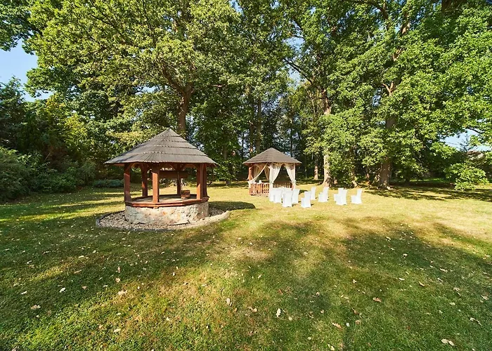 Zamek Lesany Maison d'hôtes 3*