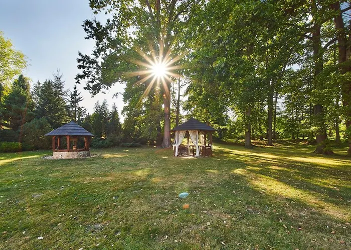 Guest house Zamek Lesany Netvorice