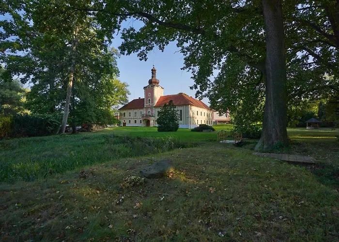 Maison d'hôtes Zamek Lesany Netvořice