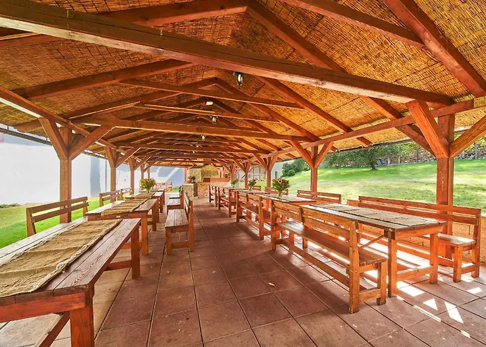 Guest house Zamek Lesany Netvorice