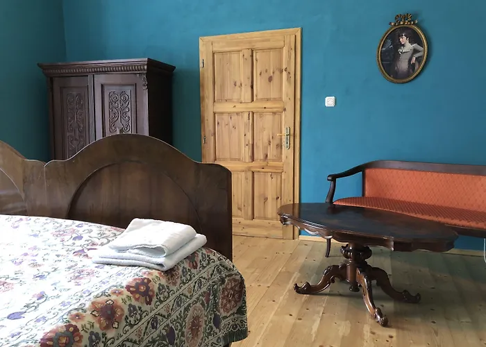 Zamek Lesany Guest house Netvorice