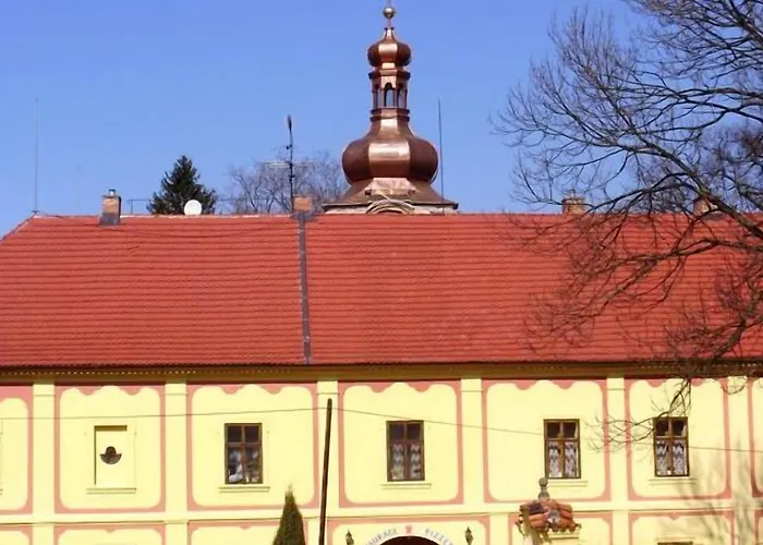 Zamek Lesany Guest house